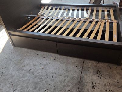 bed with drawers
