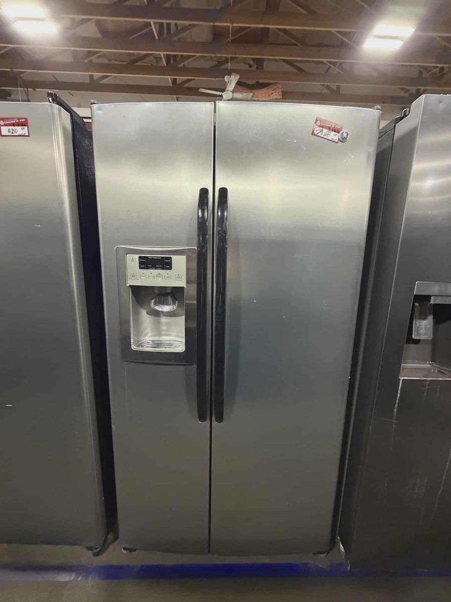 HUGE DEALS! NICE GE SIDE BY SIDE FRIDGE