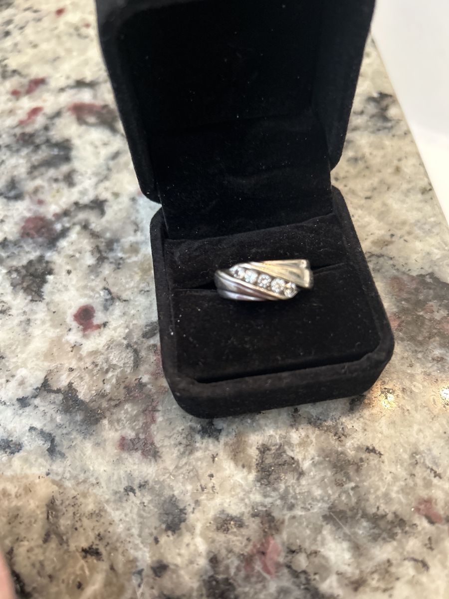 Gold Men’s Diamond