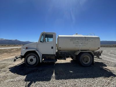 2001 Freightliner FL70 Water Truck Single Axel 2000 Gallon # 4769