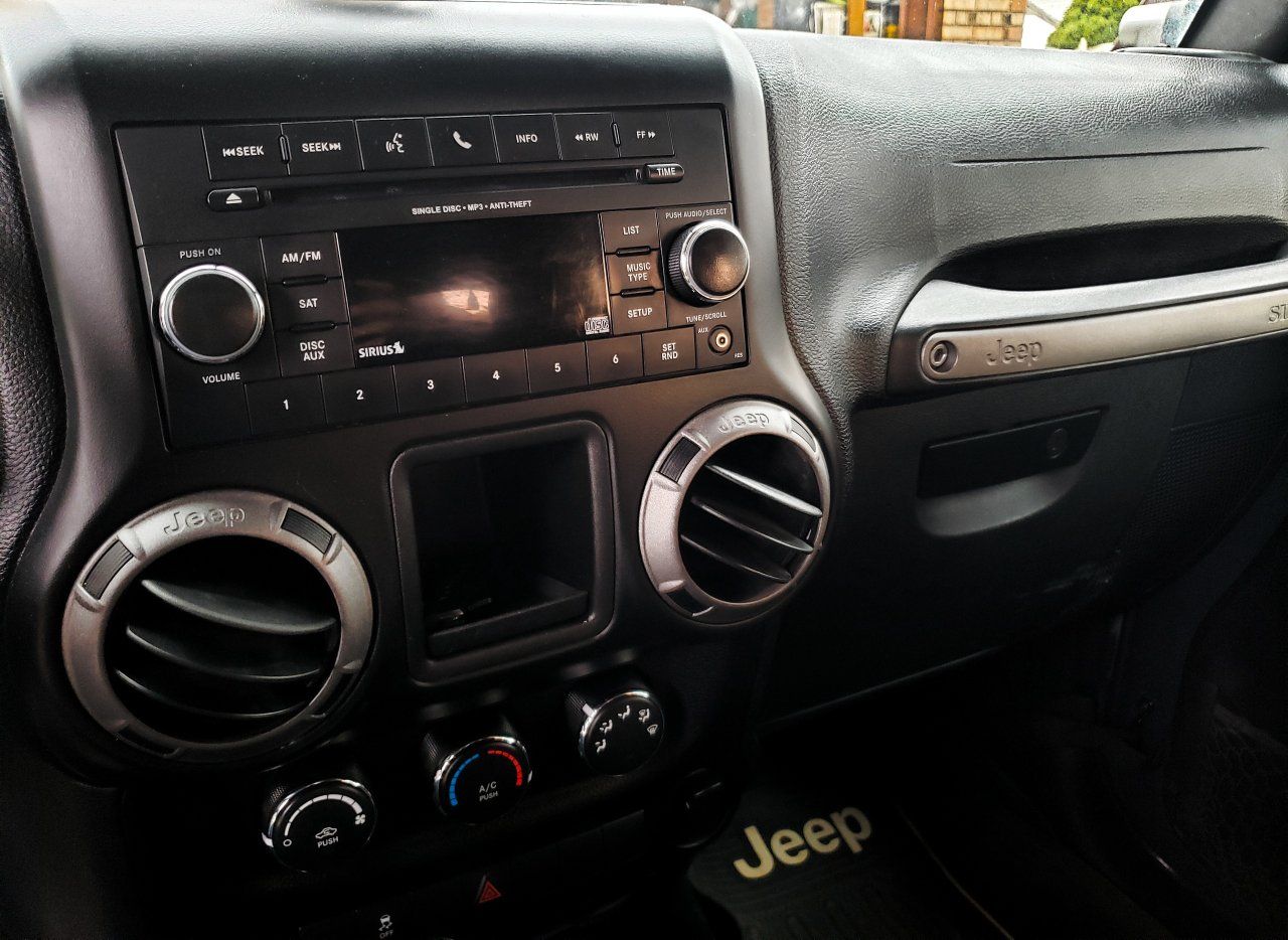 Main image 4