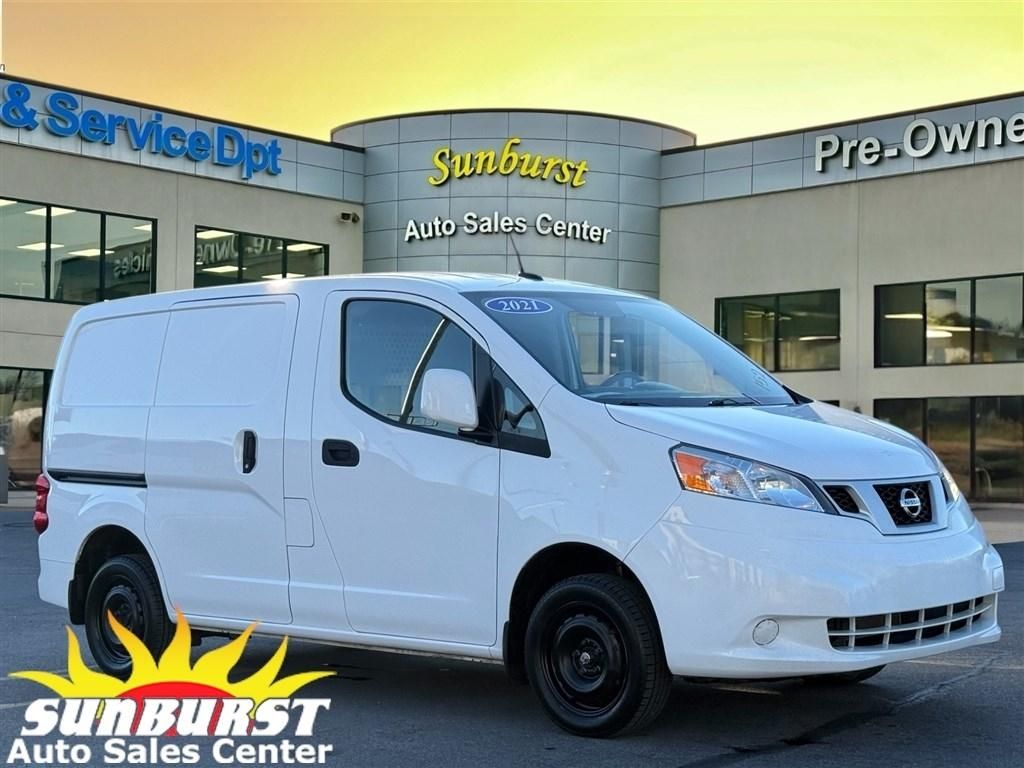 2021 Nissan NV SV