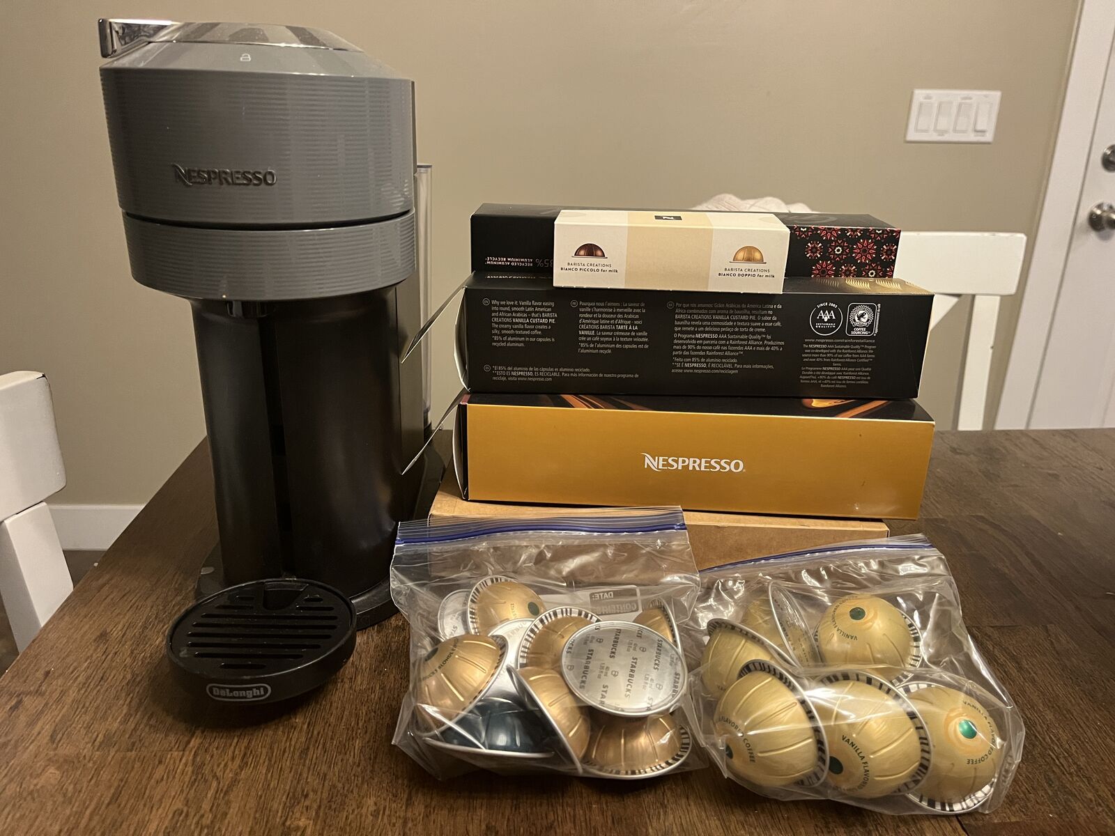 Nespresso VertuoNext by De'Longhi