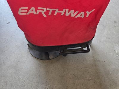 Seed spreader Earthway