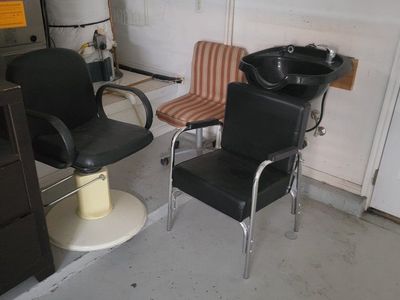 salon style cut and was station