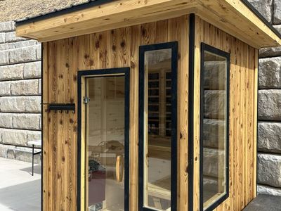 CUSTOM SAUNAS MADE LOCAL!! FULLY INSULATED