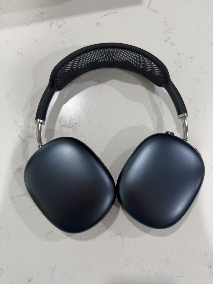Apple AirPods Max USB-C Midnight – Box & Case