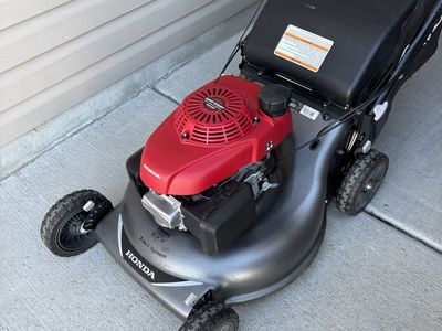 HONDA HRR216 ( NEW CONDITIONS )