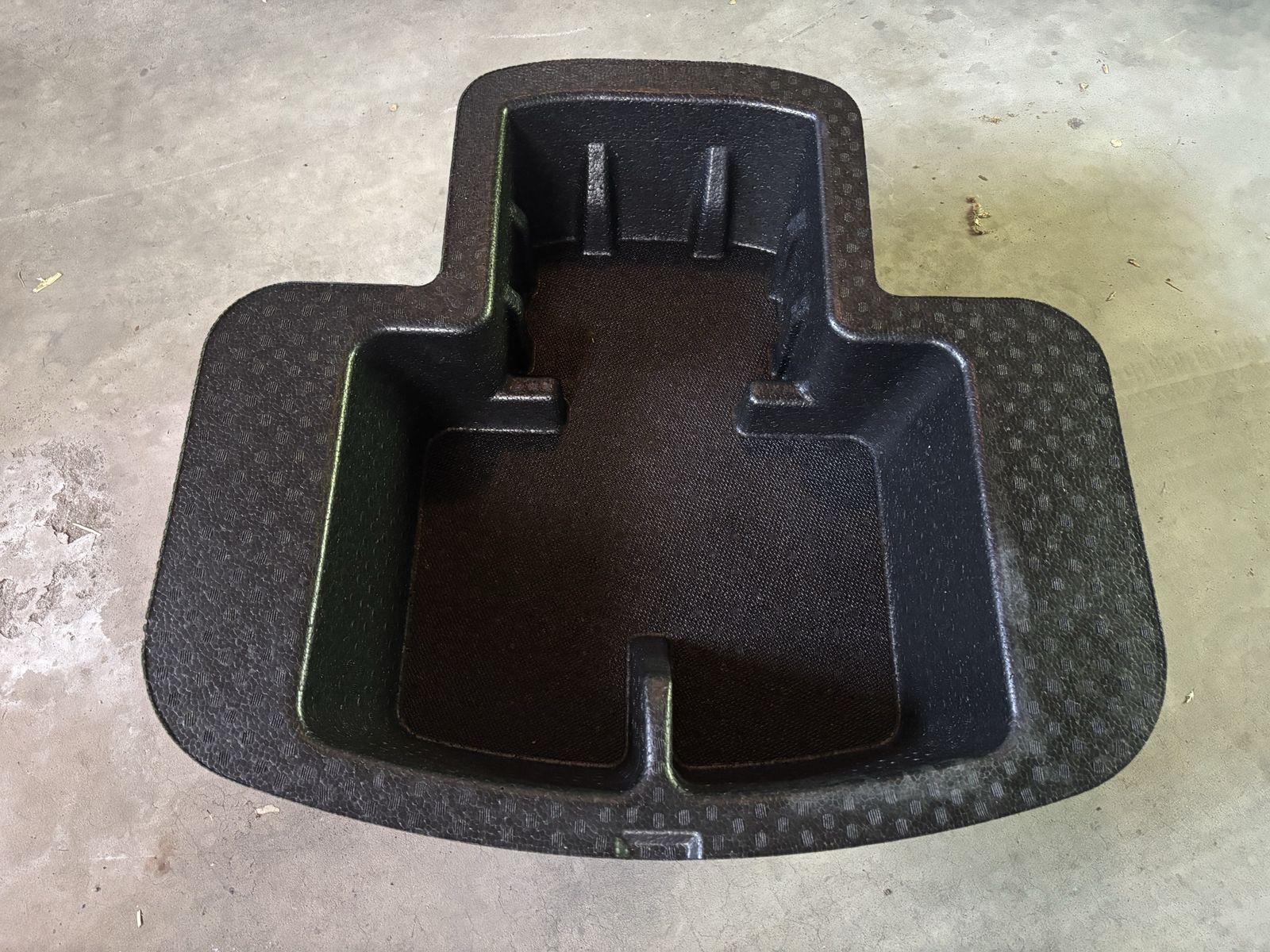 Rear trunk spare tire storage tray for Kia optima