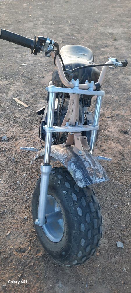 Main image 3