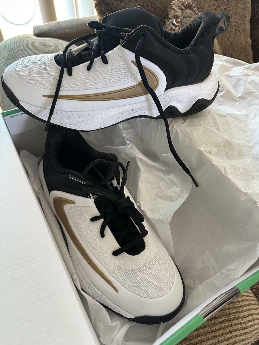 New Nike Giannis Immortality 4 (GS) Basketball Shoes - Black/Metallic Gold-White, Size 7Y