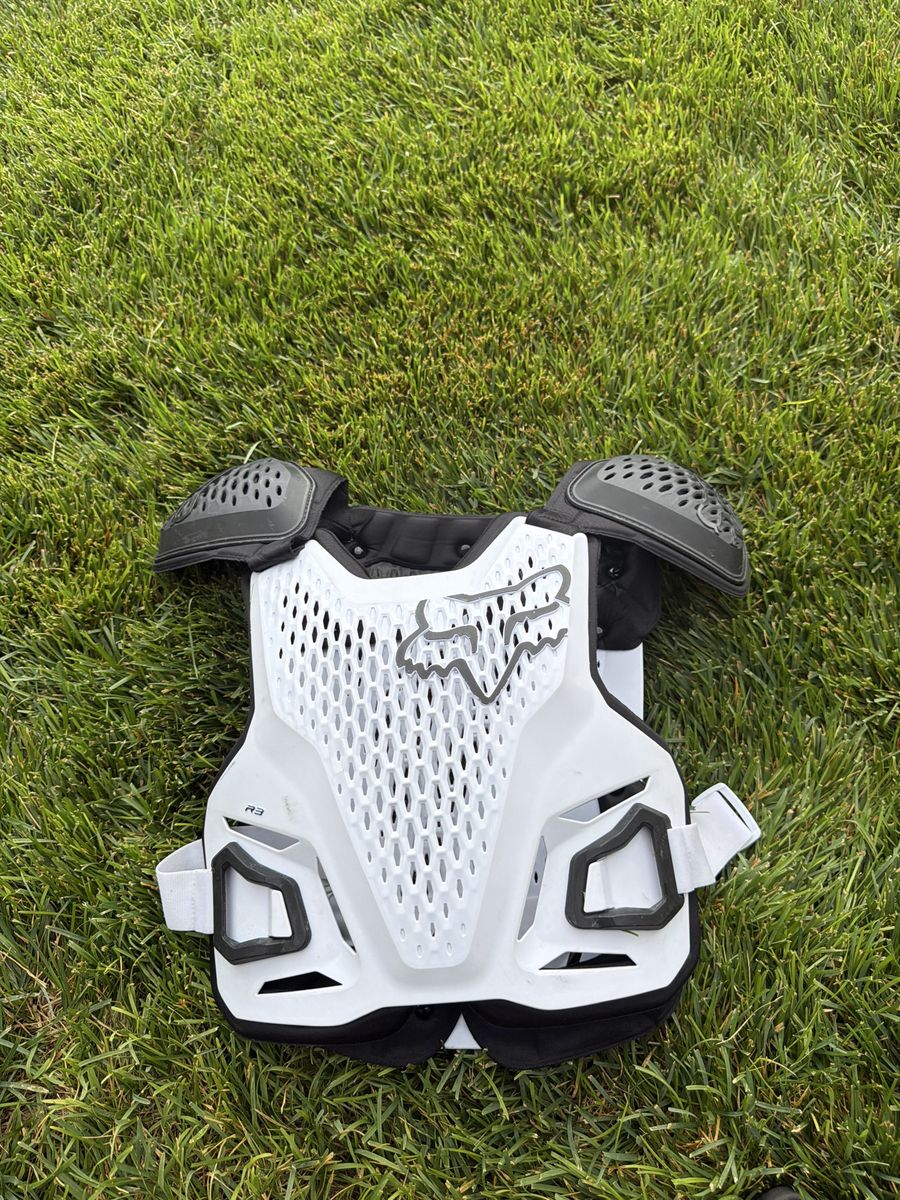 Fox R3 Chest plate