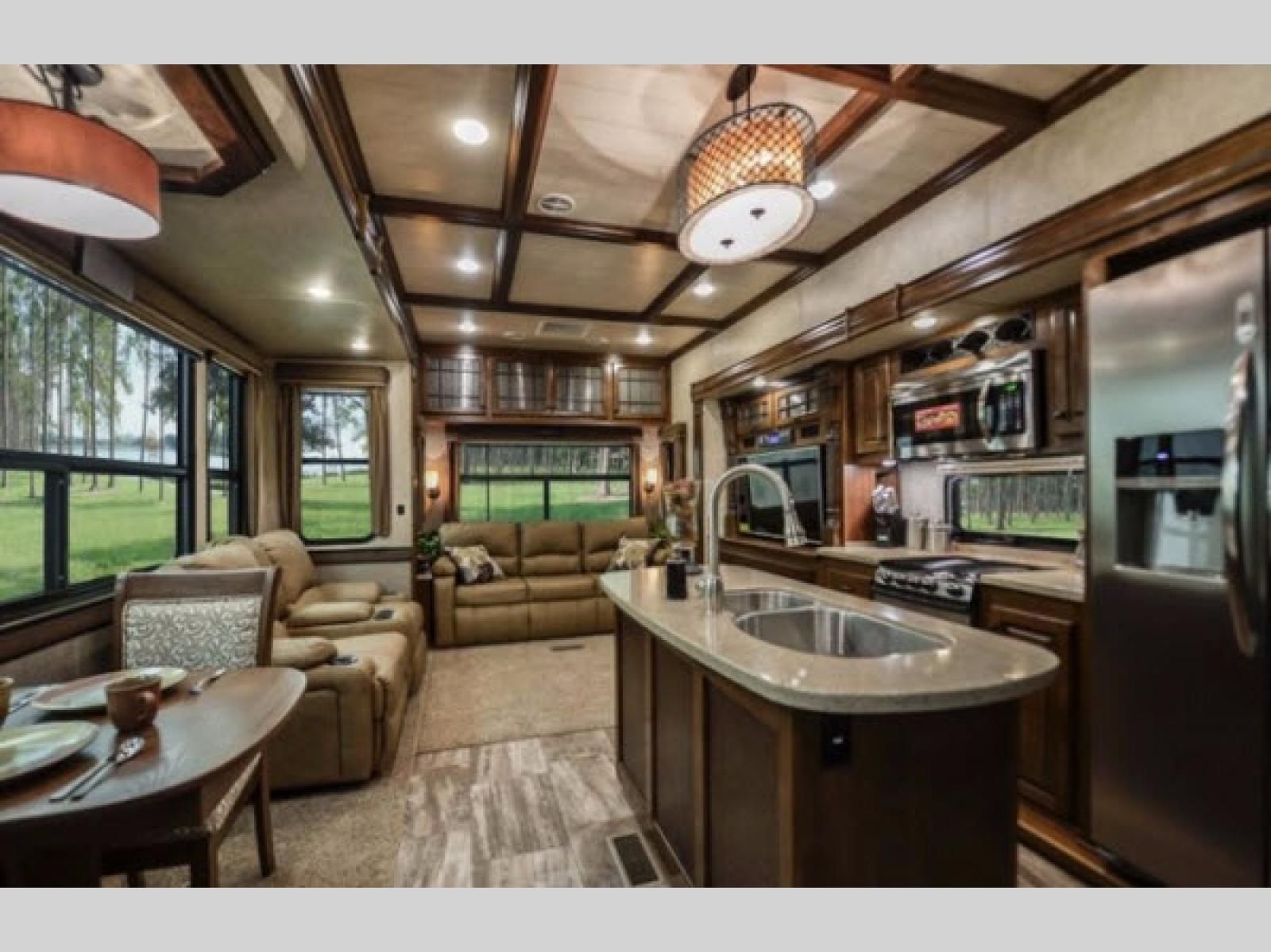 Used 2017 Heartland Bighorn 3160 Elite