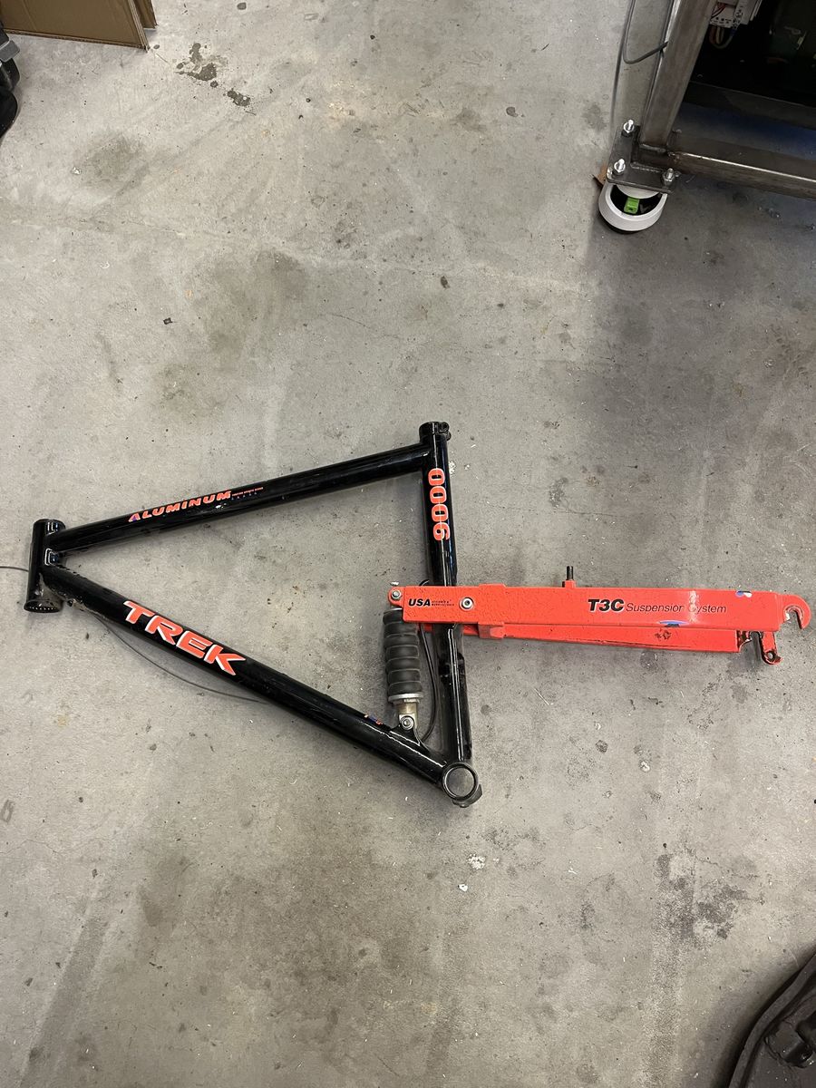 Trek 9000 Aluminum Full Suspension Frame 18”