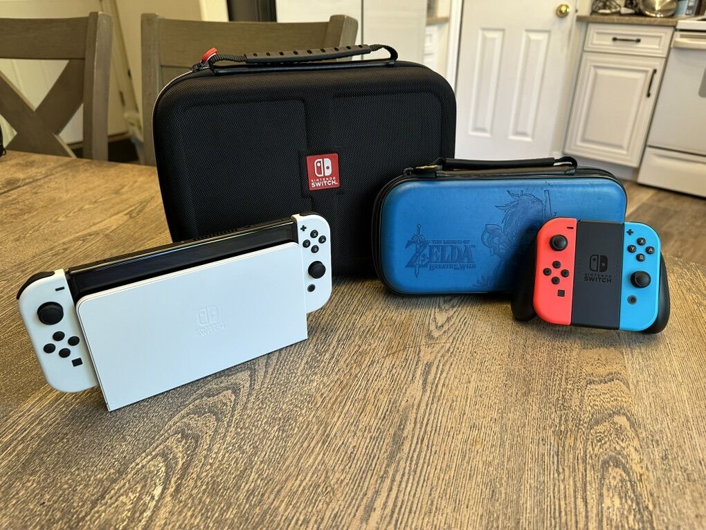 Nintendo Switch OLED (White) 64 GB w/ accessories