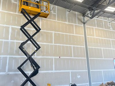 SCISSOR LIFT 19 - 26 - 32FT. RENTAL
