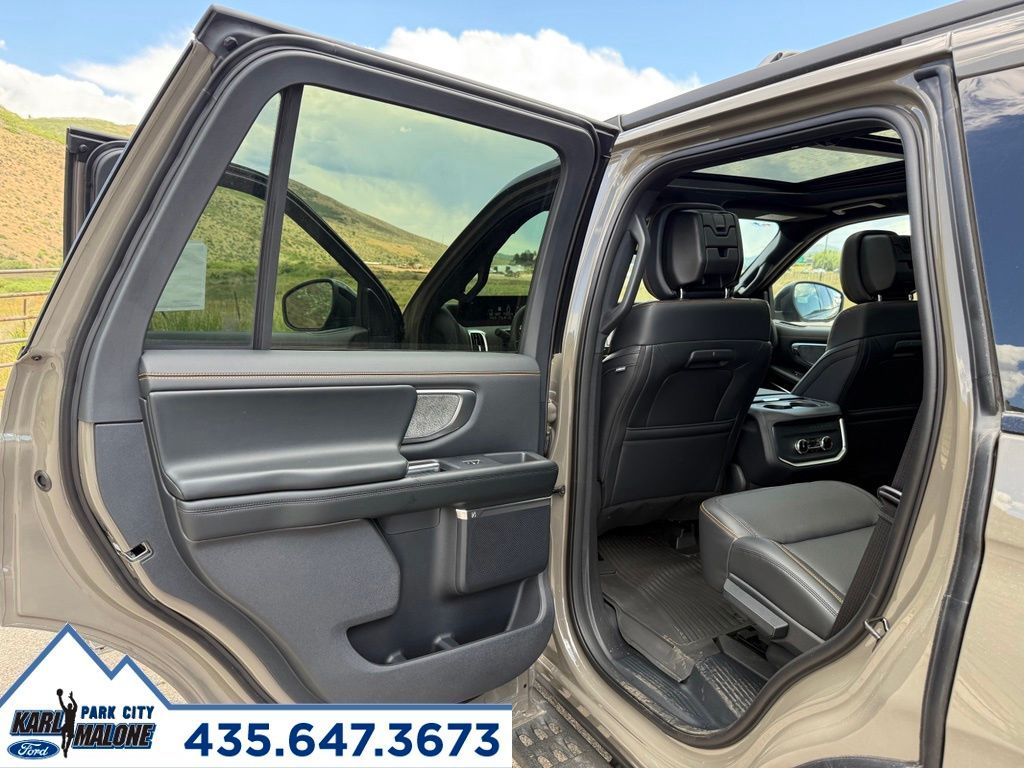 Main image 24