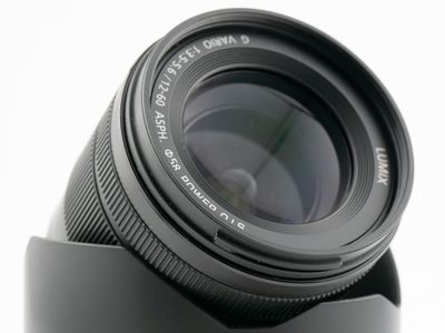 Panasonic Lumix 12-60mm f3.5-5.6 - MFT