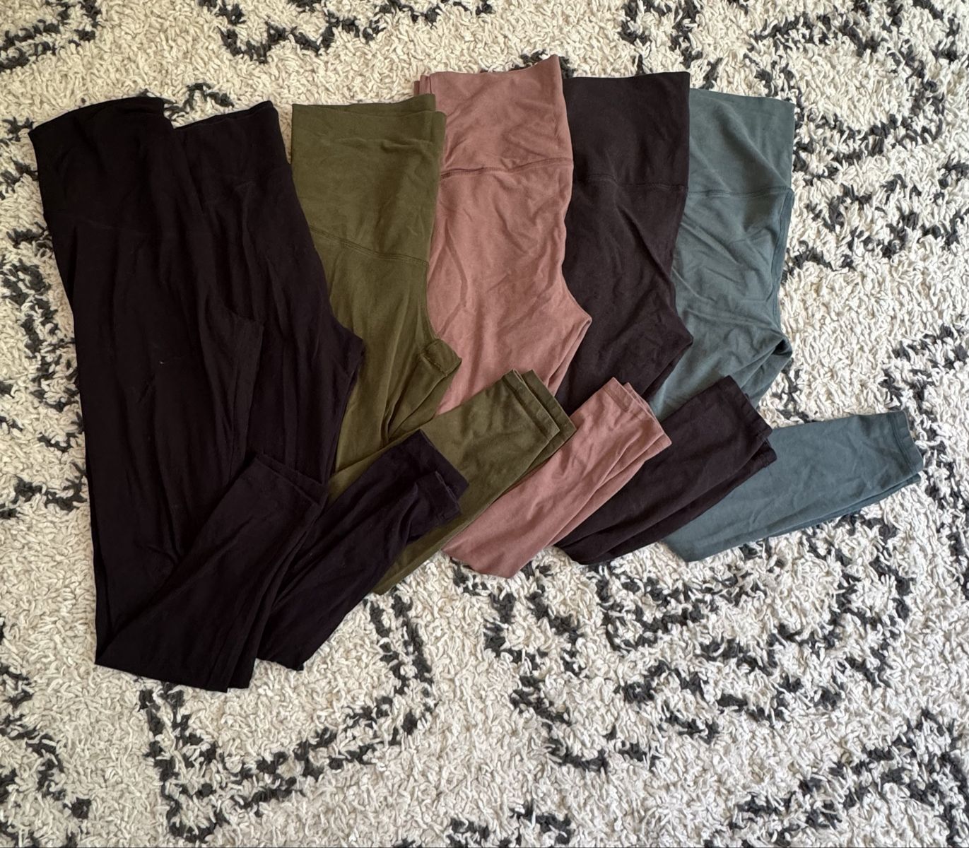 Old Navy Active Maternity Leggings