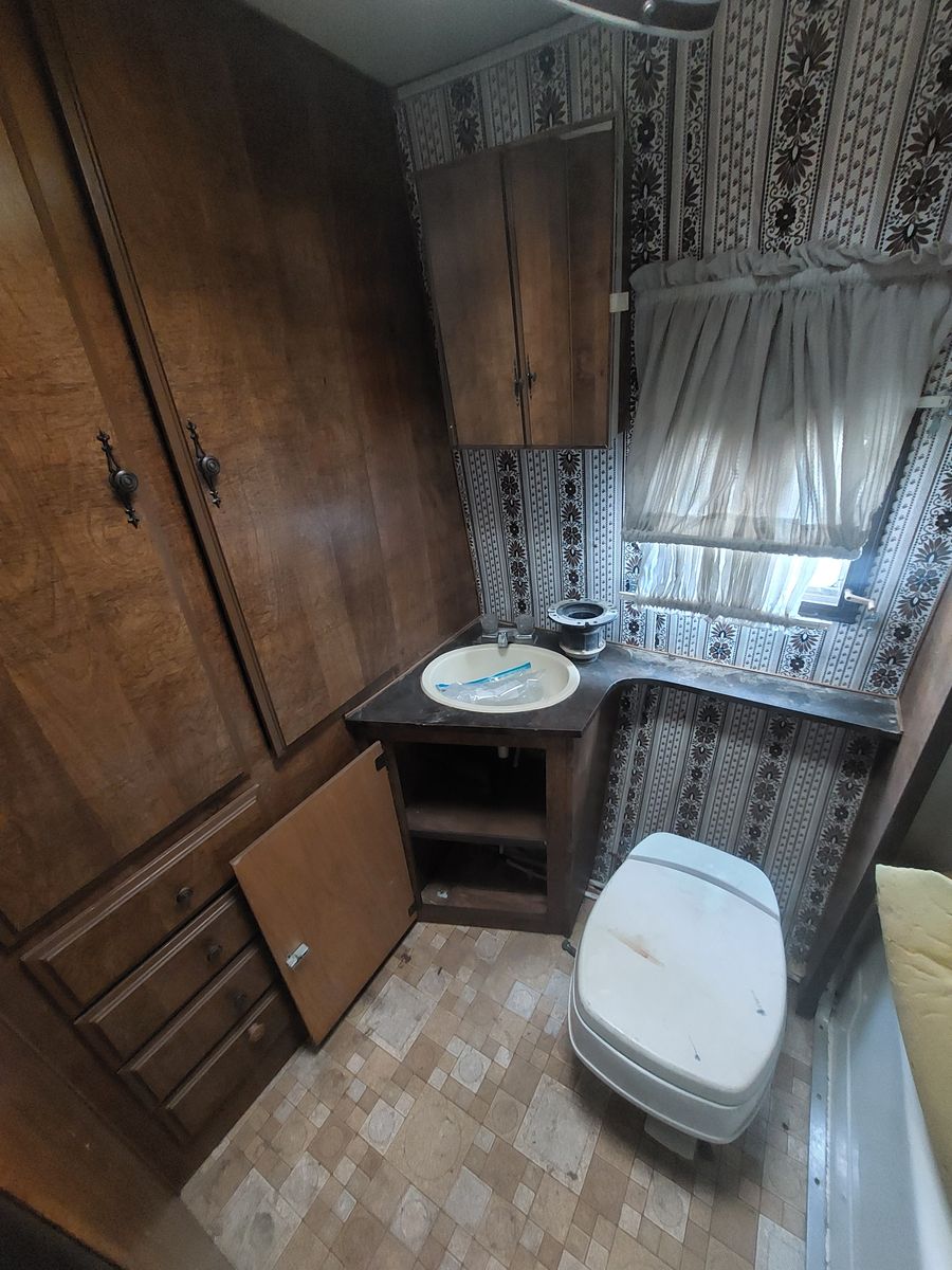 Main image 3