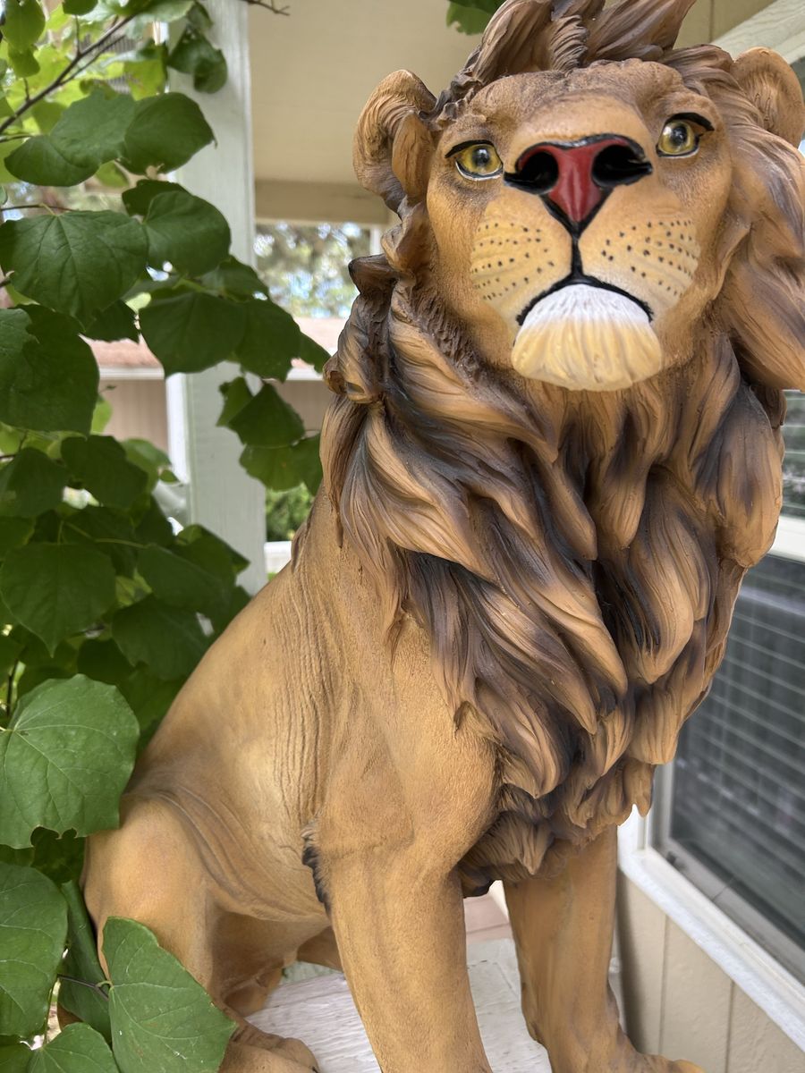 Detailed Lion Garden Statue Lawn Decor