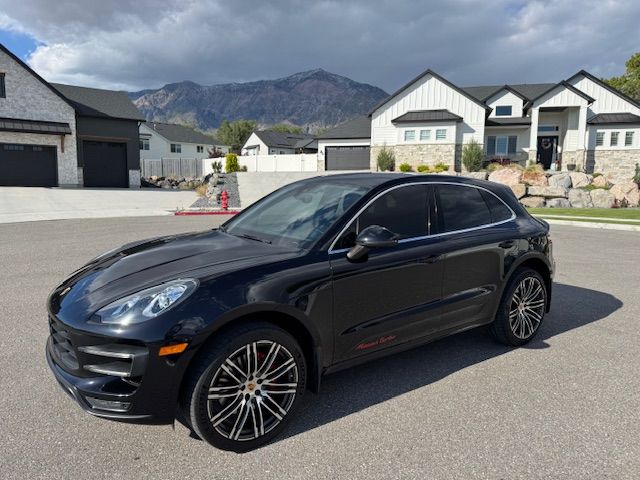 2015 Porsche Macan Turbo