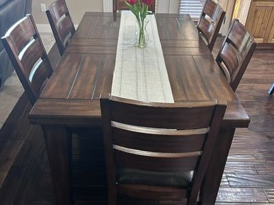 Dinning Room Table & Chairs