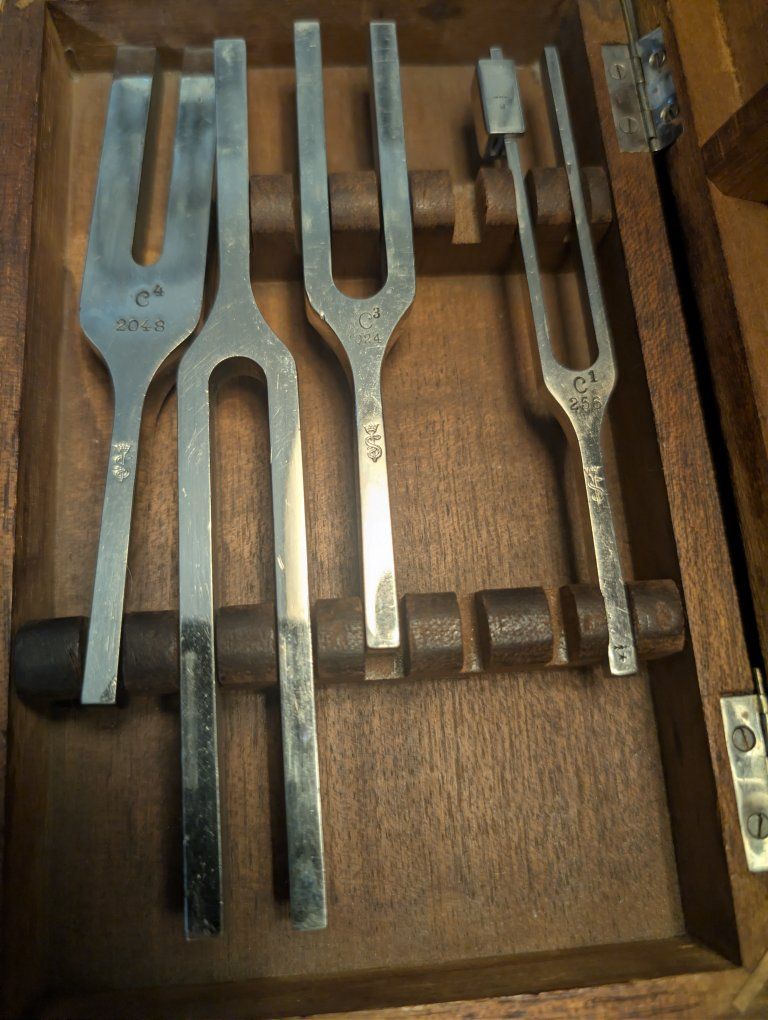 Main image 3