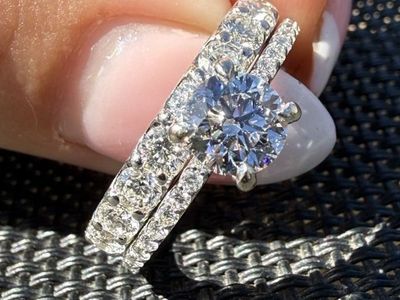 Natural Engagement Ring & Wedding Band