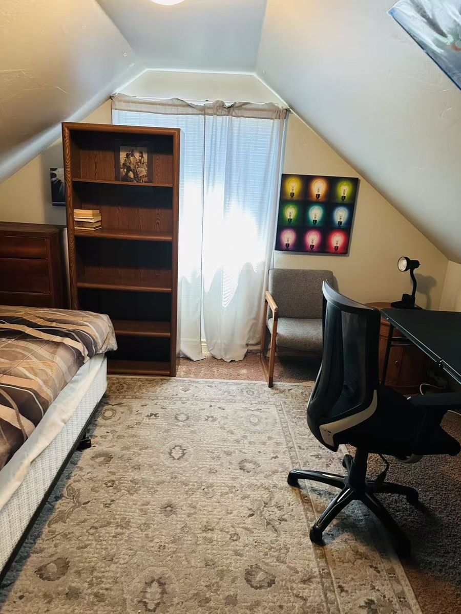 Main image 6