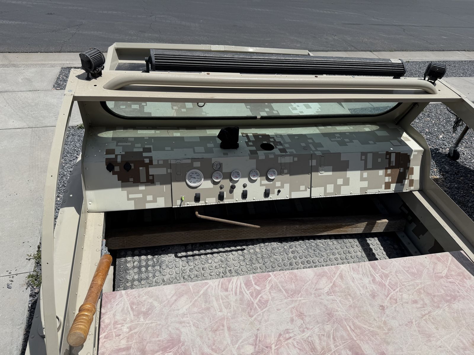 Main image 10