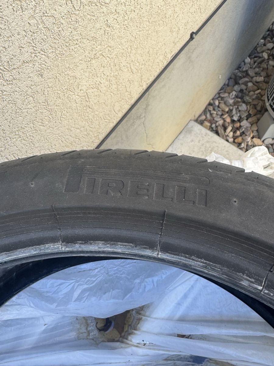 Pirelli 225 40 R19