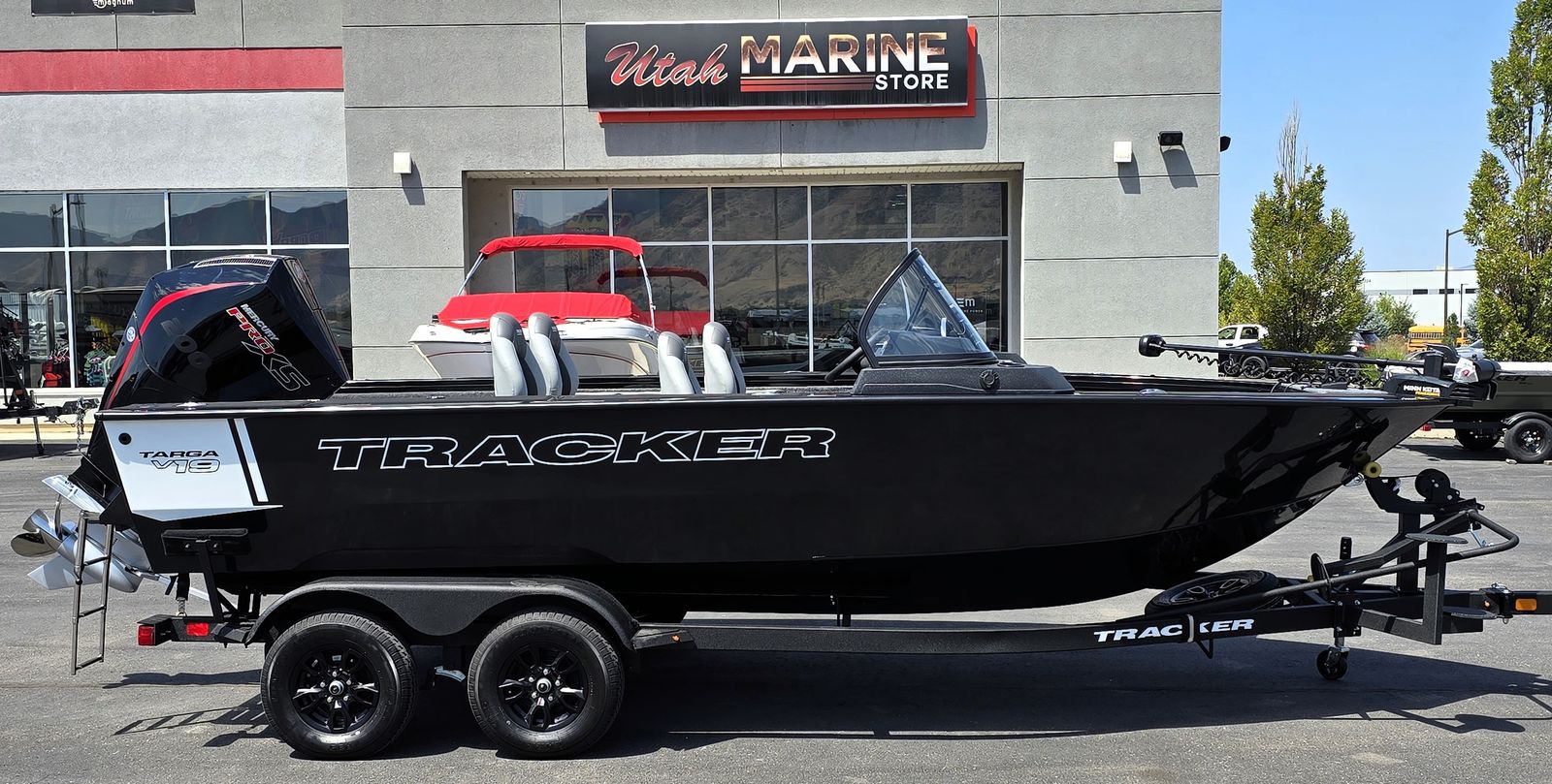 2027 Tracker Targa V19 Combo w 200 HP Mercury Outboard !!!