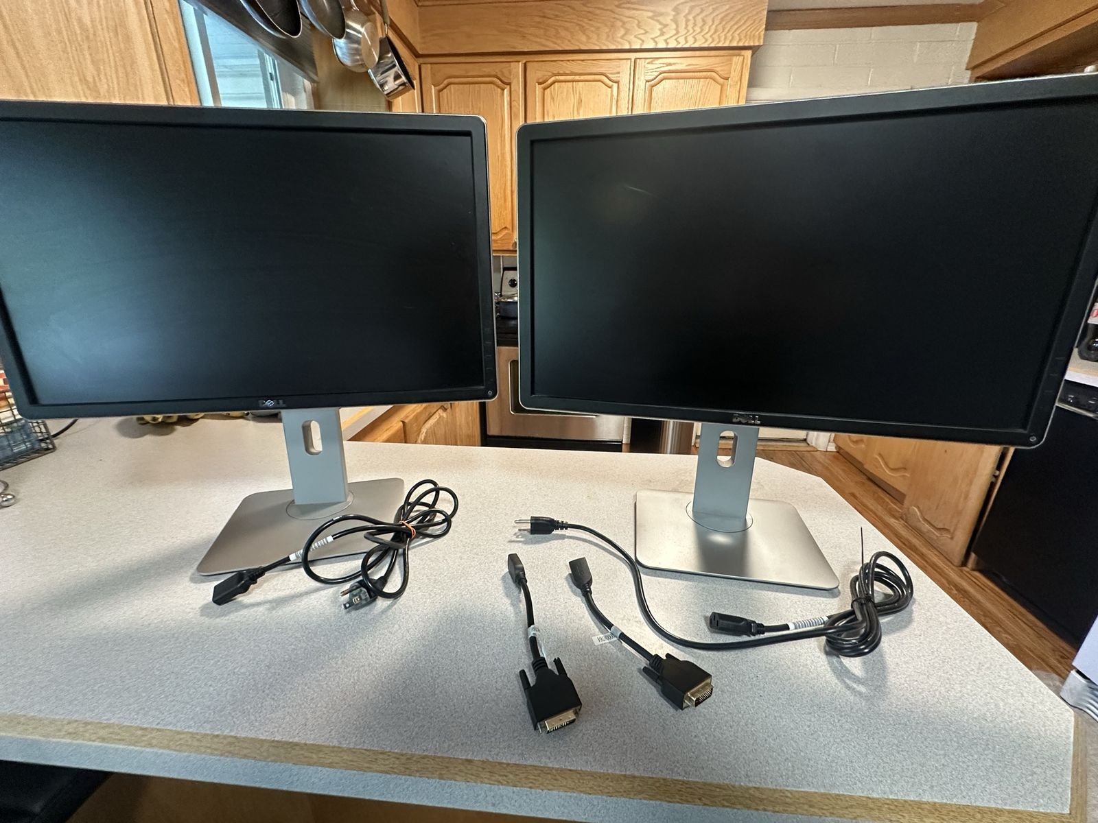 Pair of Dell 22” Full HD IPS Monitors w/ Adjustable Stands 45$