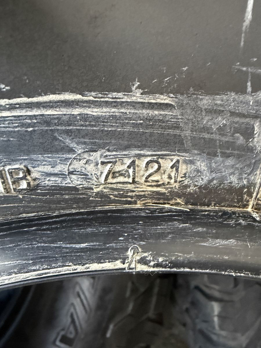 Main image 3