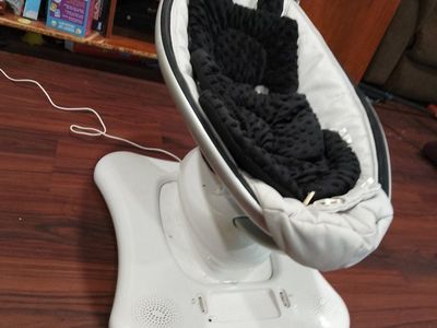 4moms mamaRoo 4 Baby Bouncer & Swing Multi-Motion Soother with Plush Insert