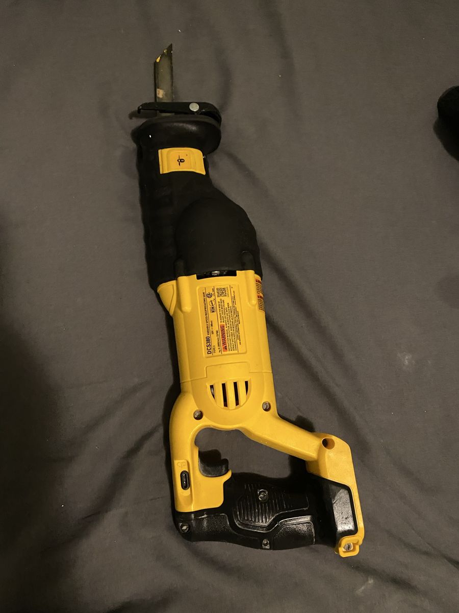 Reciprocating saw
