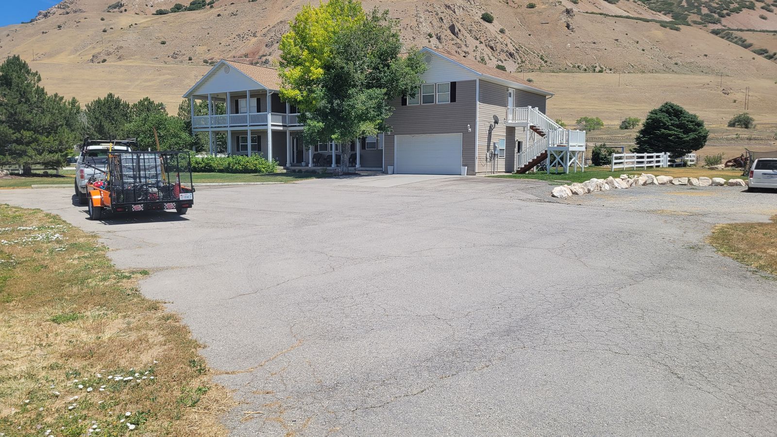 Main image 10