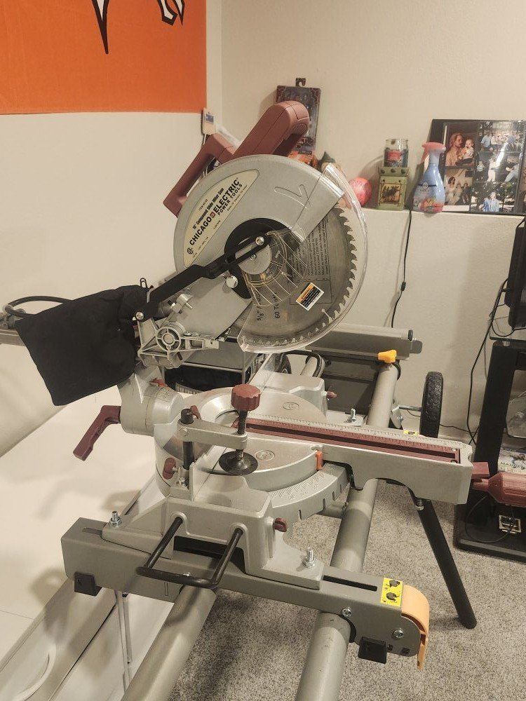 10" Chicago Electric sliding Miter Saw & Heavy dut