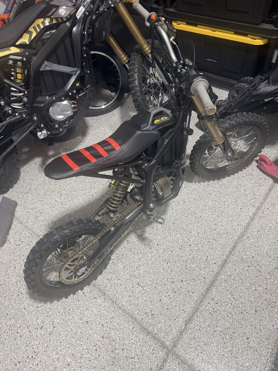 Surron Hyper Bee Electric E-bike - Fun & Agile Off-Road Ride