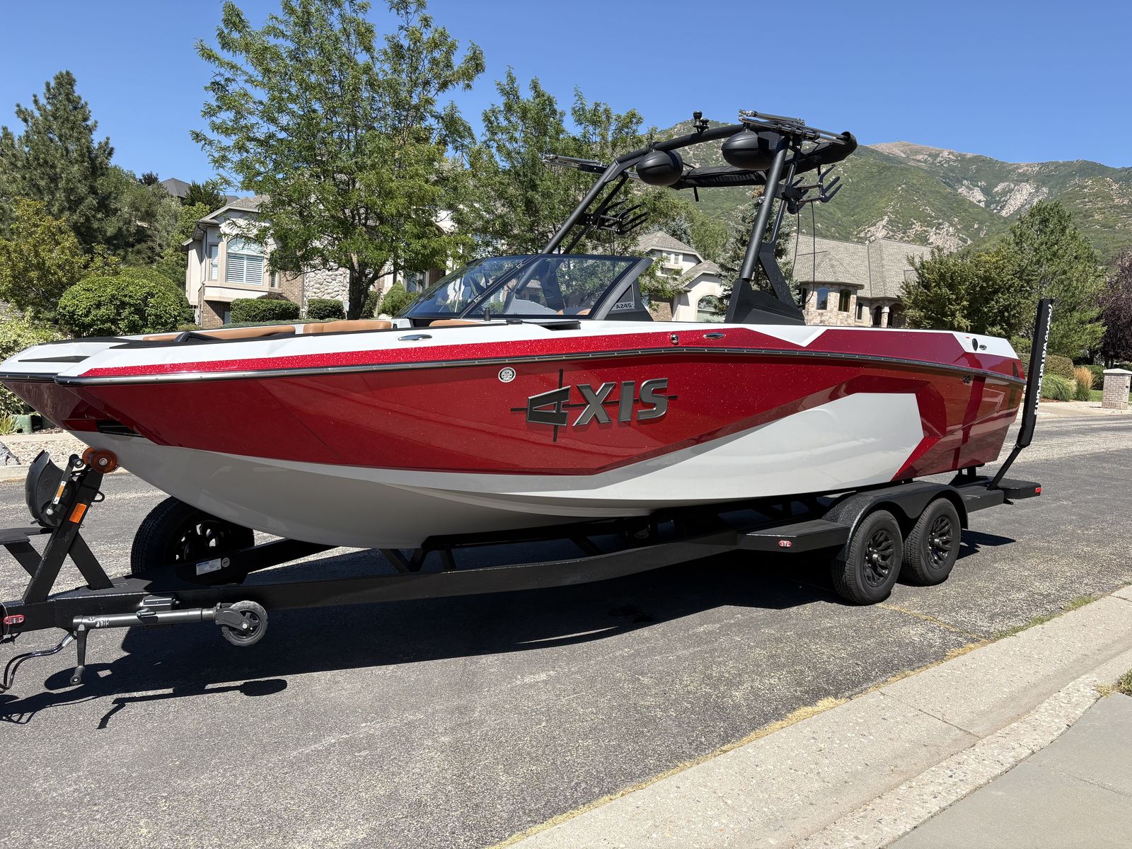 2025 Axis A245 Surf Boat