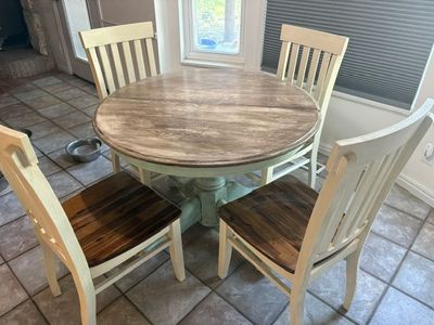 Lion claw table and chairs