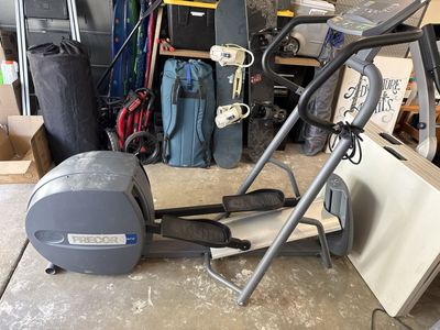 Precor EFX 5.17i Elliptical Fitness Crosstrainer with CrossRamp