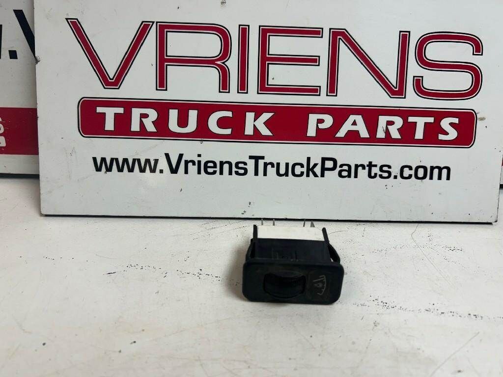 Paccar Dashboard Switch