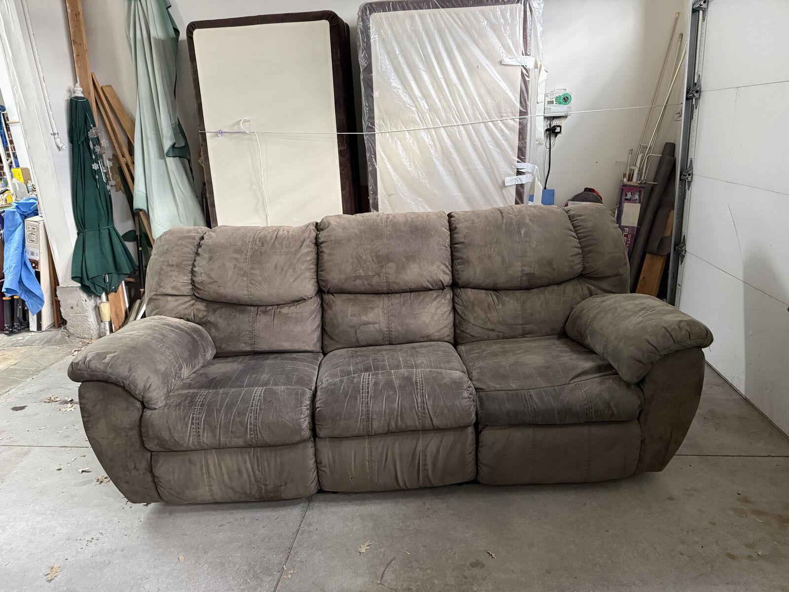 Brown Couch with recliners on each end