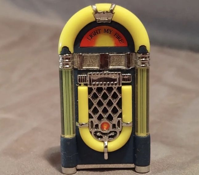 Miniature ""Jukebox" Lighter