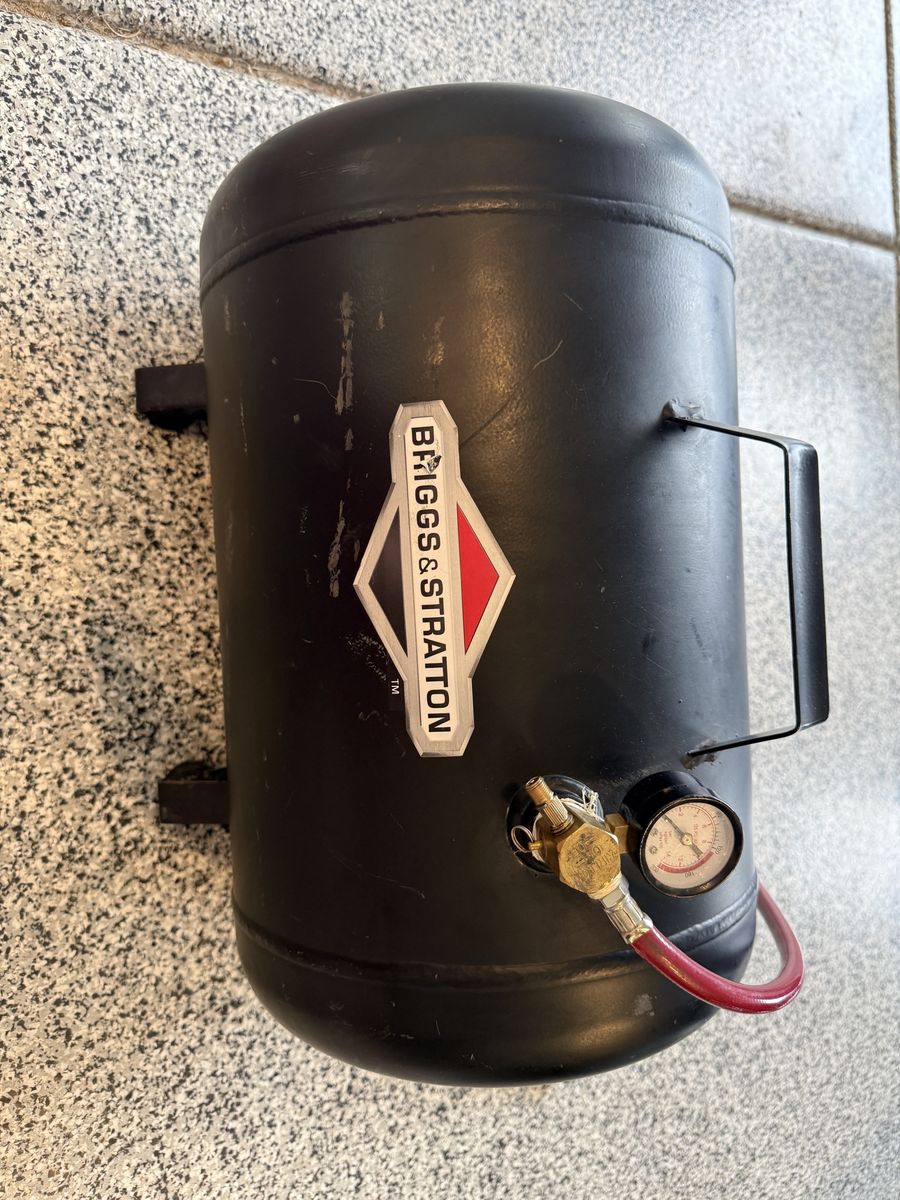 Air tank