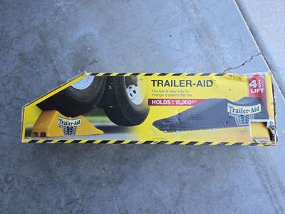 Camco Trailer-Aid tandem tire changing ramp