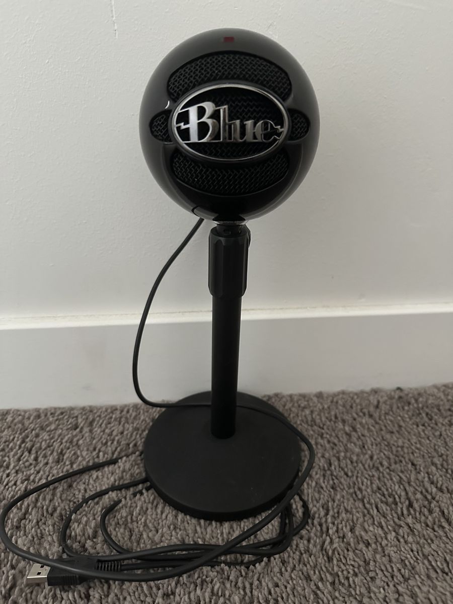 Blue Snowball USB Microphone with Stand and Cable
