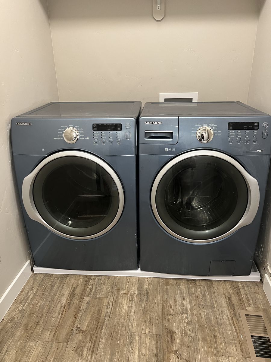 Samsung Washer and Electric Dryer – Good Working Condition